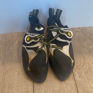 LA SPORTIVA SOLUTION VIBRAM XS GRIP2 CLIMBING SHOE, Men EUR 45, US 11.5